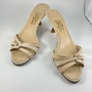 Salvatore Ferragamo Y2K Beige Cream Open Toe Slip On Mules Kitten Heels (Size 8)
